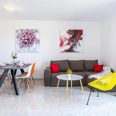 Nevia A6 Apartman
